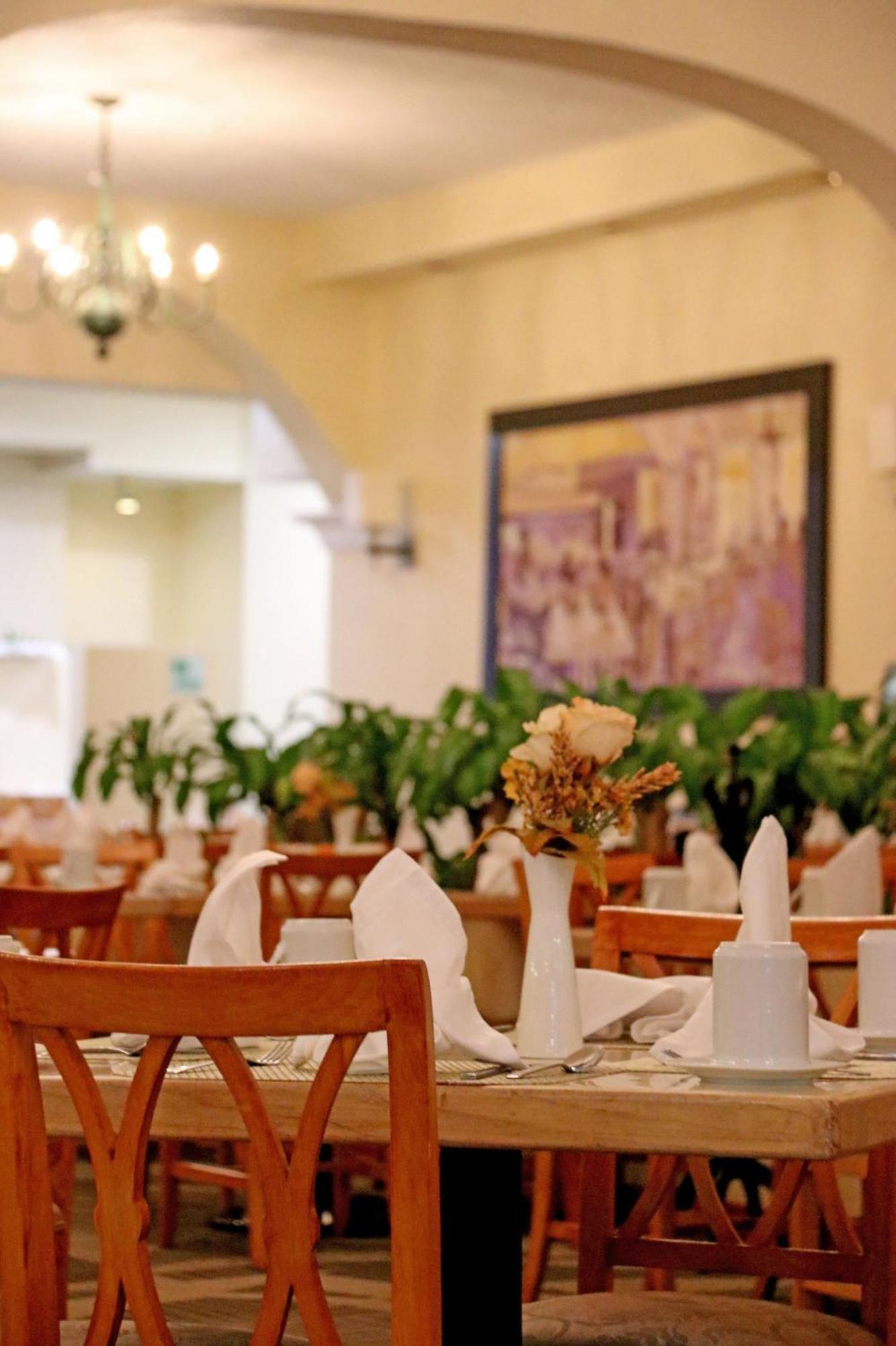 Holiday Inn La Piedad By Ihg Bagian luar foto