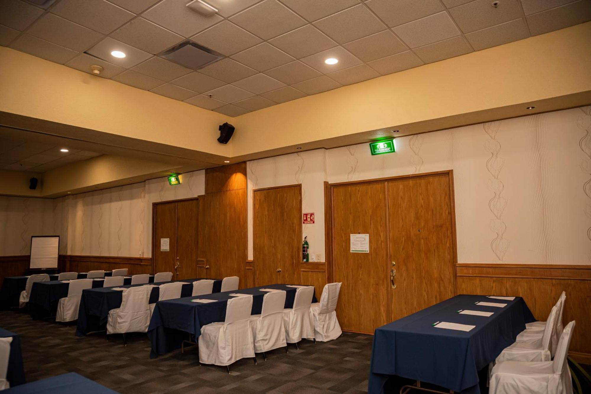 Holiday Inn La Piedad By Ihg Bagian luar foto